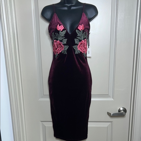 Red Velvet Bodycon Midi Dress with Plunge Neckline - Picture 1 of 9